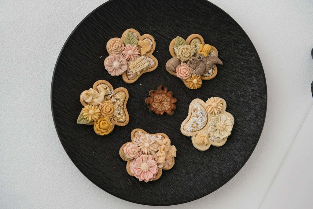 Mini Paw Print Glazed Biscuit